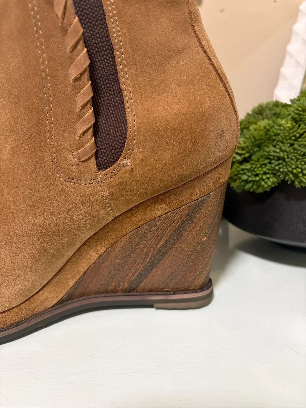 Ariat Belle Genuine Leather Suede Wedge Booties Tan Size 9.5